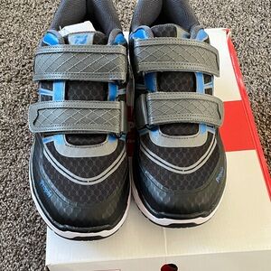 Mens Propet Velcro sneakers size 10 e3 new in box